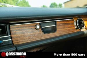 Image 11/15 de Mercedes-Benz 250 CE (1970)