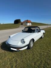 Bild 1/4 von Alfa Romeo 2.0 Spider (1989)