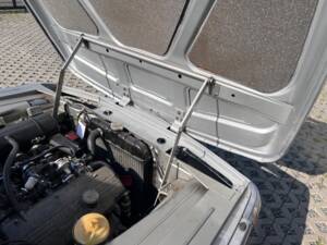 Image 13/30 of BMW 2000 tilux (1968)