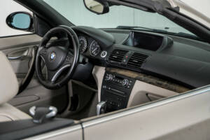 Image 35/50 of BMW 125i (2008)