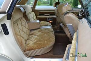 Bild 33/50 von Buick Electra 225 Hardtop (1976)