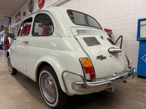Image 16/19 de FIAT 500 L (2012)