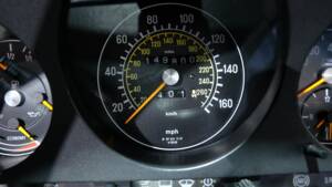 Image 10/42 de Mercedes-Benz 560 SL (1988)