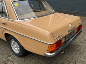 Imagen 74/81 de Mercedes-Benz 240 D 3,0 (1976)