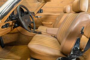 Immagine 14/29 di Mercedes-Benz 380 SL (1983)