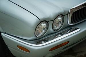 Image 34/50 de Jaguar XJ 8 Sovereign (1997)