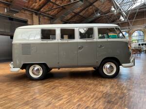 Image 8/36 of Volkswagen T1 minibus (1963)