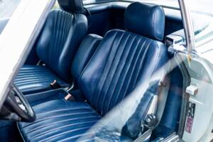 Image 26/31 of Mercedes-Benz 560 SL (1987)