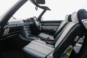 Image 30/40 of Mercedes-Benz 450 SL (1977)