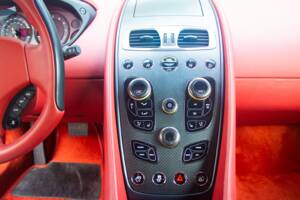 Bild 32/37 von Aston Martin Vanquish Zagato Volante (2017)