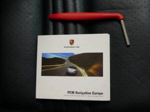 Image 19/41 of Porsche 911 Carrera 4S (2004)