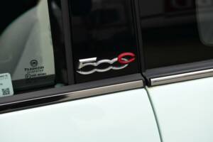 Image 35/45 of FIAT 500 C (2015)