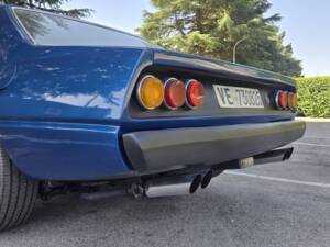 Image 25/77 of Ferrari 365 GT4 2+2 (1975)