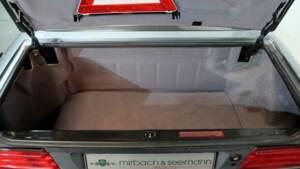 Image 33/34 of Mercedes-Benz 500 SL (1991)
