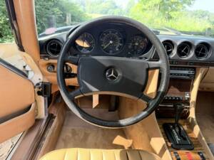 Image 2/8 de Mercedes-Benz 380 SL (1983)