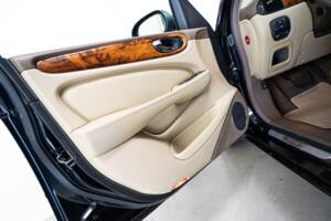 Bild 7/32 von Jaguar XJ 8 3.5 (2005)