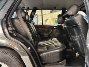 Bild 49/54 von Mercedes-Benz 300 TD Turbo (1993)