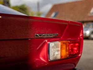 Image 54/75 de Aston Martin V8 Vantage (1985)