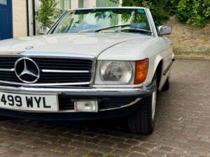 Image 17/50 of Mercedes-Benz 280 SL (1984)