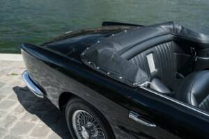 Afbeelding 27/75 van Aston Martin DB 5 Volante (1964)