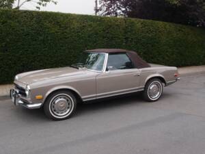 Image 10/99 de Mercedes-Benz 280 SL (1971)