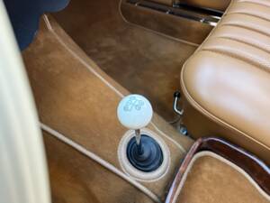 Imagen 33/65 de Mercedes-Benz 220 SE b (1961)