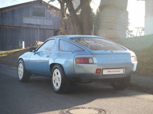 Immagine 6/31 di Porsche 928 (1978)