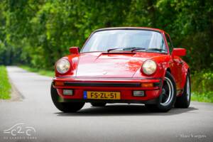 Image 32/63 of Porsche 911 Carrera 3.2 (1986)