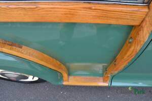 Image 48/50 of Morris Minor 1000 Traveller (1964)