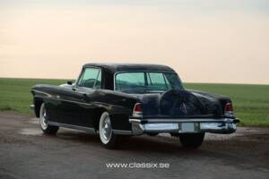 Image 19/24 of Lincoln Continental Mark II (1956)