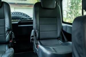 Image 42/50 of Land Rover Defender 90 (2012)