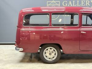 Image 31/50 of Volvo P 210 Duett (1962)