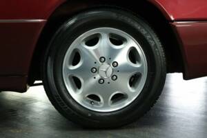 Bild 49/50 von Mercedes-Benz 300 CE-24 (1992)