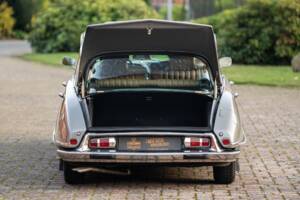 Image 21/44 of Citroën DS 21 (1968)