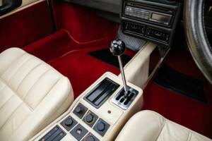 Afbeelding 42/49 van Ferrari 328 GTS (1989)