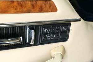 Image 10/49 de Jaguar XJS 4.0 (1995)