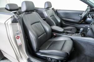 Immagine 16/50 di BMW 125i (2011)