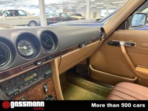Image 8/15 of Mercedes-Benz 380 SL (1985)