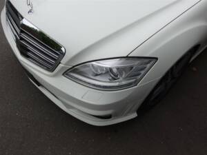 Image 37/99 of Mercedes-Benz S 65 AMG L (2006)