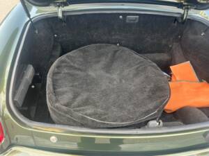 Bild 29/41 von MG RV8 (1994)