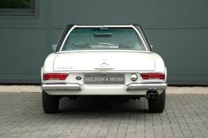 Image 8/50 de Mercedes-Benz 280 SL (1968)