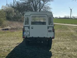 Image 7/8 of Land Rover 109 (1977)