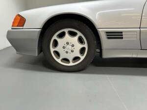 Image 19/20 de Mercedes-Benz 300 SL (1992)