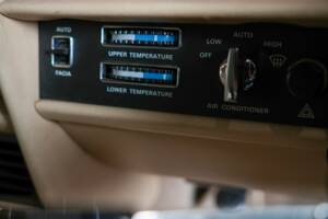 Image 29/48 of Rolls-Royce Silver Spirit (1983)