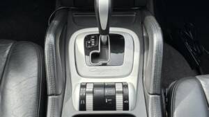 Image 17/50 of Porsche Cayenne Turbo (2007)