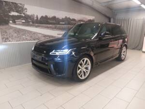 Image 2/26 of Land Rover Range Rover Sport SVR (2021)