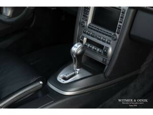 Bild 15/28 von Porsche 911 Carrera 4S (2004)