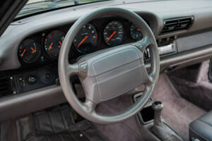 Immagine 63/87 di Porsche 911 Turbo 3.3 (1991)