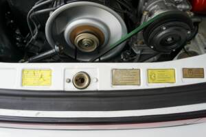 Bild 45/51 von Porsche 911 Carrera 3.2 (1986)