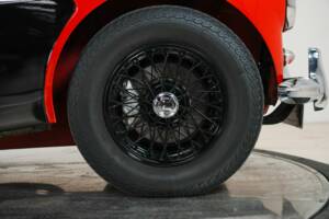 Image 28/50 of Austin-Healey 3000 Mk II (BJ7) (1964)